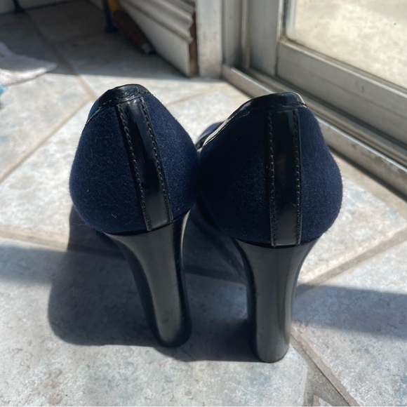 Tory Burch blue heels - Picture 7 of 11